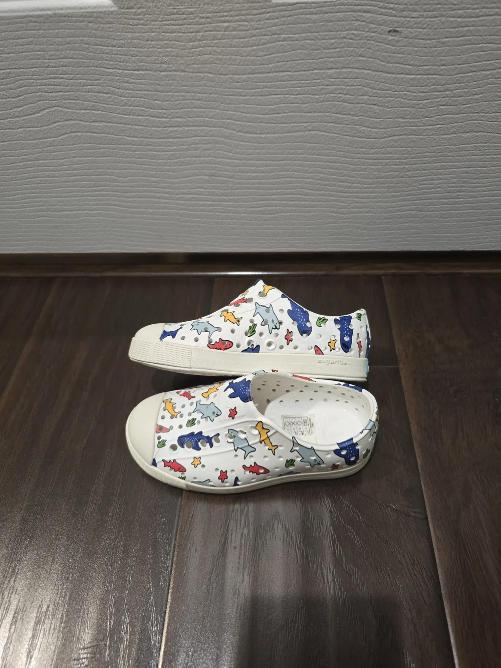 Native Jefferson Slip On Shark Shoes C9